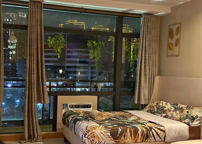 公寓式飯店 With Balcony At Gramercy With Pool Gym Sauna 马尼拉