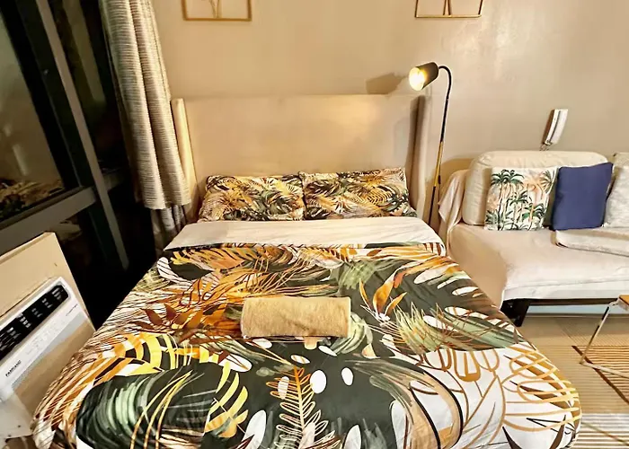 With Balcony At Gramercy With Pool Gym Sauna 公寓式飯店 马尼拉