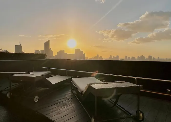 公寓式飯店 With Balcony At Gramercy With Pool Gym Sauna 马尼拉