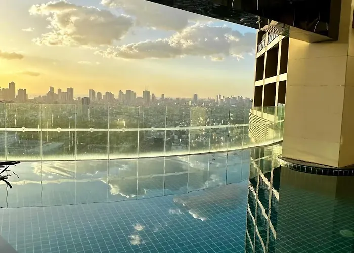 With Balcony At Gramercy With Pool Gym Sauna * 马尼拉